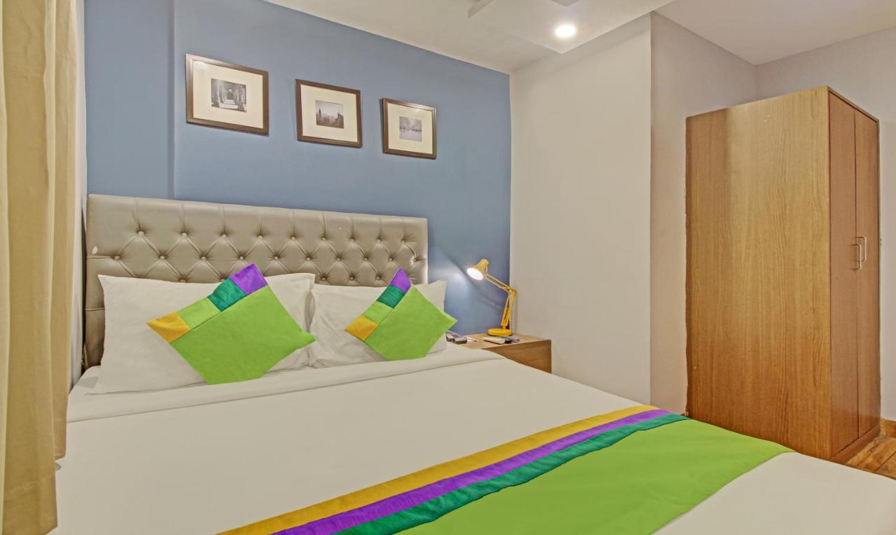 Hotel Royal Crowne Near Kolkata Airport Exteriör bild