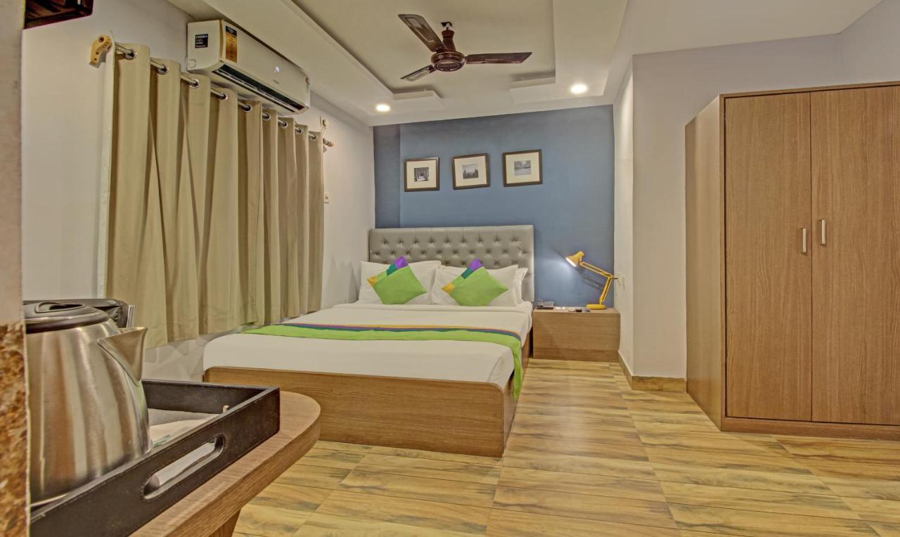 Hotel Royal Crowne Near Kolkata Airport Exteriör bild