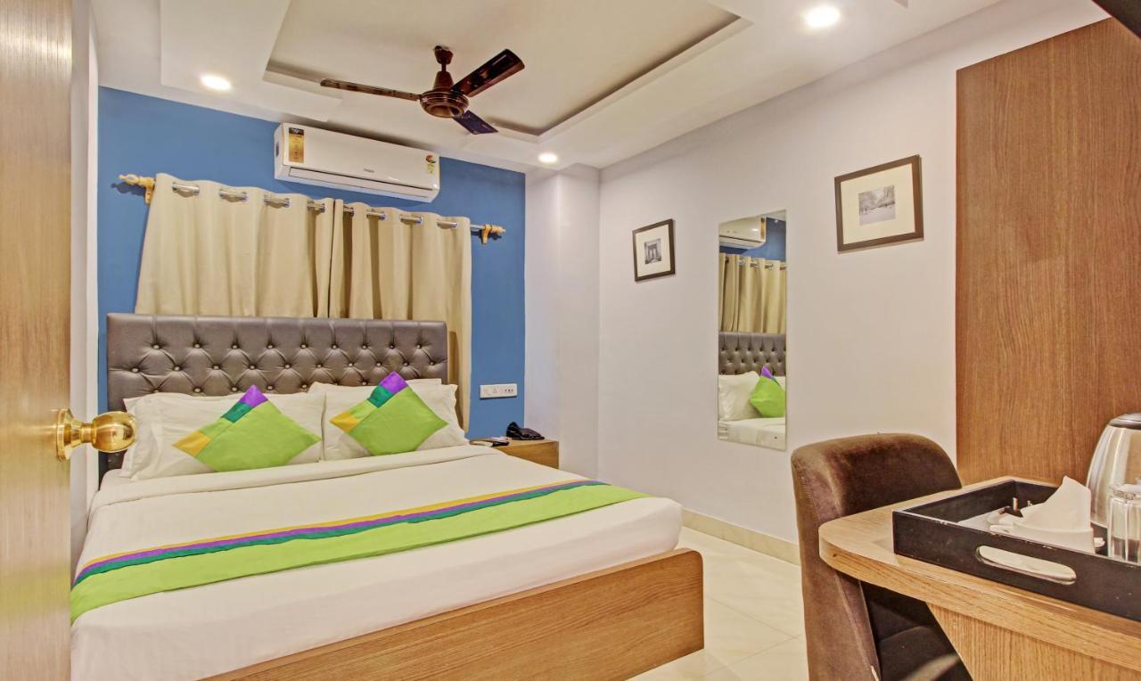 Hotel Royal Crowne Near Kolkata Airport Exteriör bild